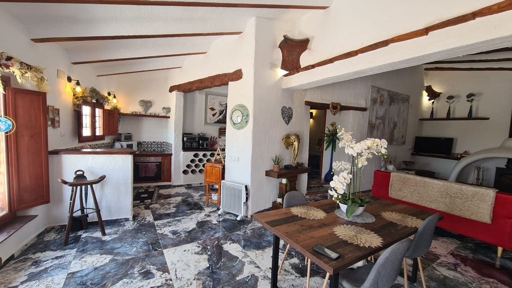 Prachtig grottenhuis met 3 slaapkamers en 2 badkamers – Orce, Granada