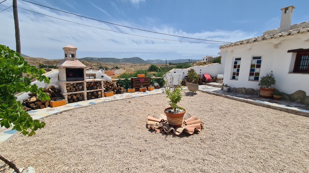 Prachtig grottenhuis met 3 slaapkamers en 2 badkamers – Orce, Granada