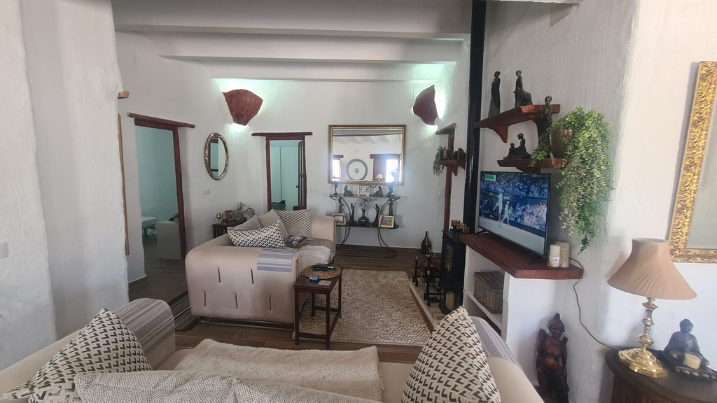 Grottehuis – 3 Slaapkamers 2 Badkamers Órgiva Granada
