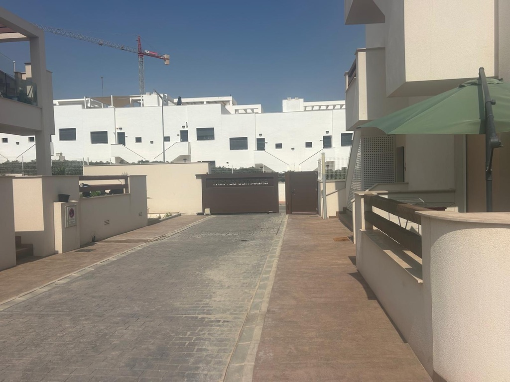 Begane grondappartement in de urbanisatie AMAY, Los Balcones, Torrevieja