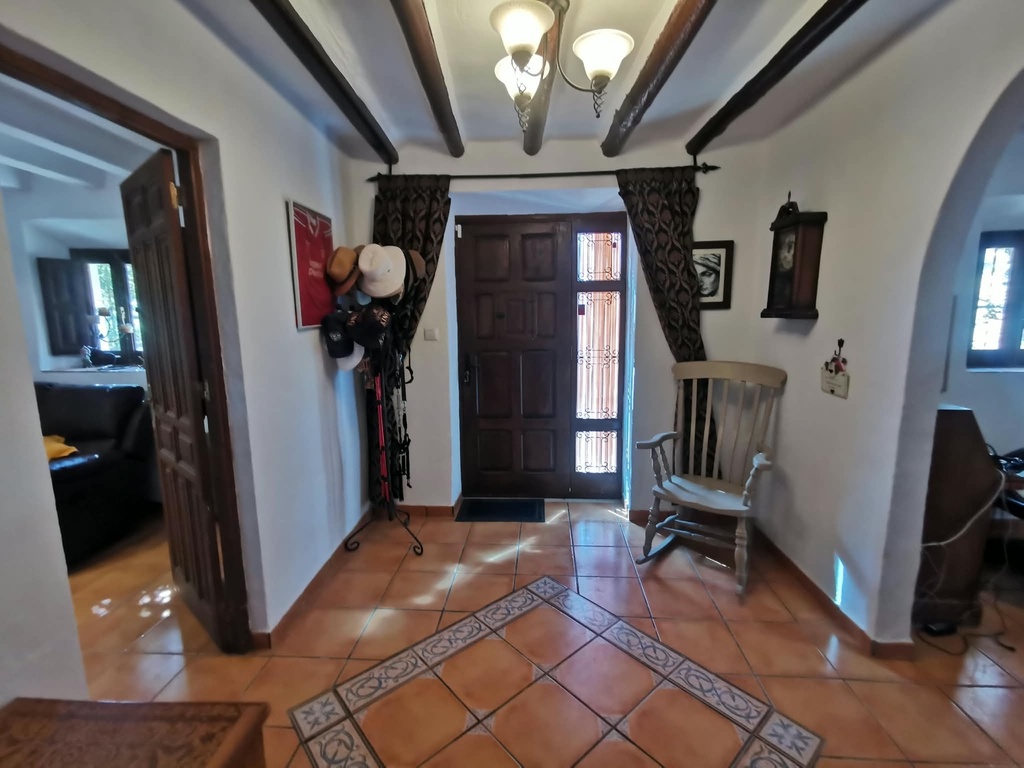Mooi gerenoveerde woning met 4/5 slaapkamers, privézwembad in Las Labores, Huércal-Overa