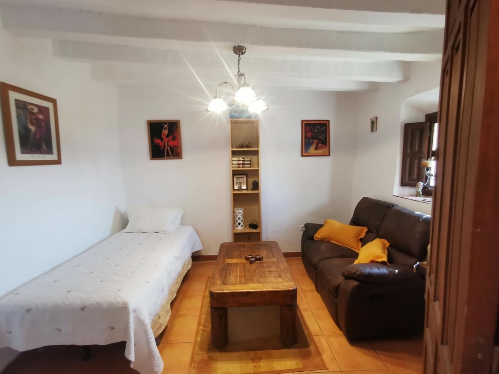 Mooi gerenoveerde woning met 4/5 slaapkamers, privézwembad in Las Labores, Huércal-Overa