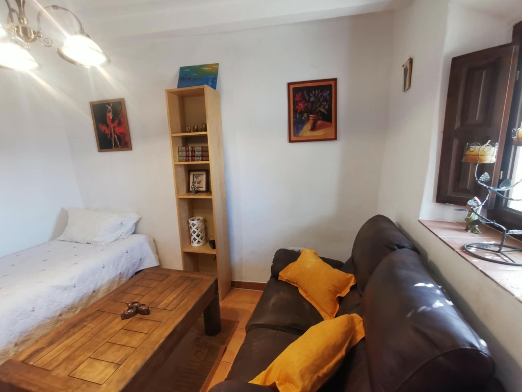 Mooi gerenoveerde woning met 4/5 slaapkamers, privézwembad in Las Labores, Huércal-Overa