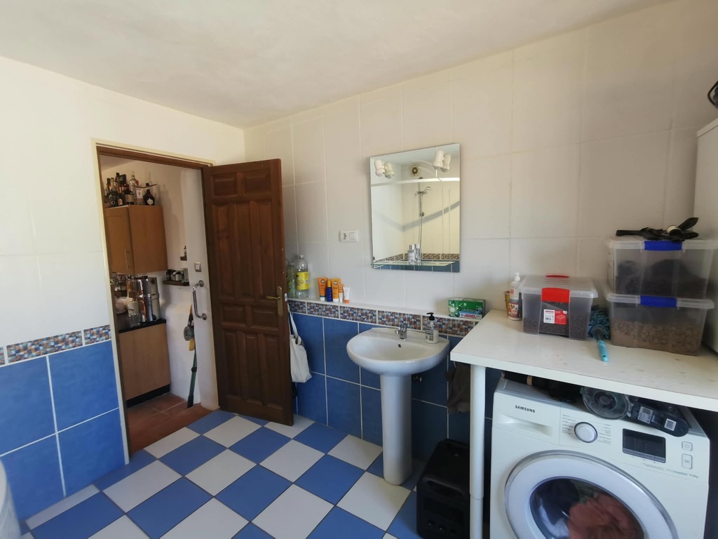 Mooi gerenoveerde woning met 4/5 slaapkamers, privézwembad in Las Labores, Huércal-Overa
