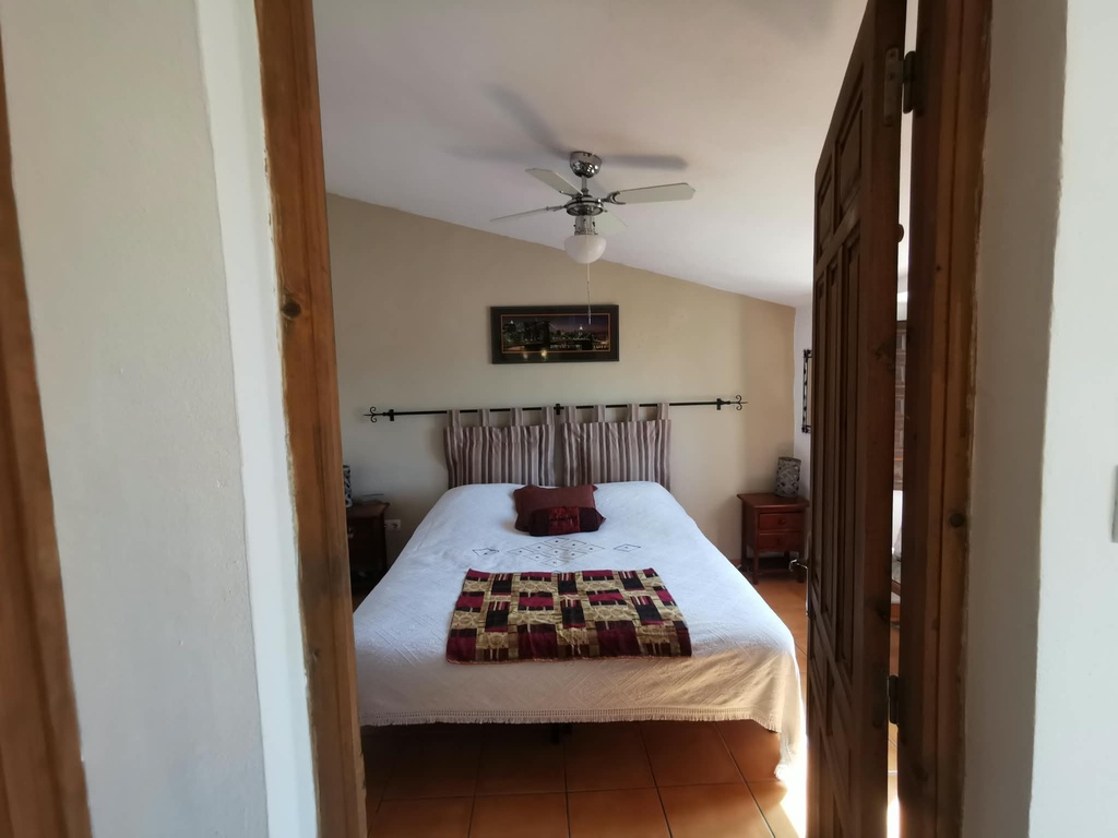 Mooi gerenoveerde woning met 4/5 slaapkamers, privézwembad in Las Labores, Huércal-Overa