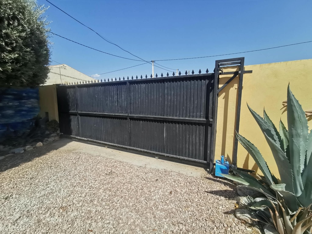 Mooi gerenoveerde woning met 4/5 slaapkamers, privézwembad in Las Labores, Huércal-Overa