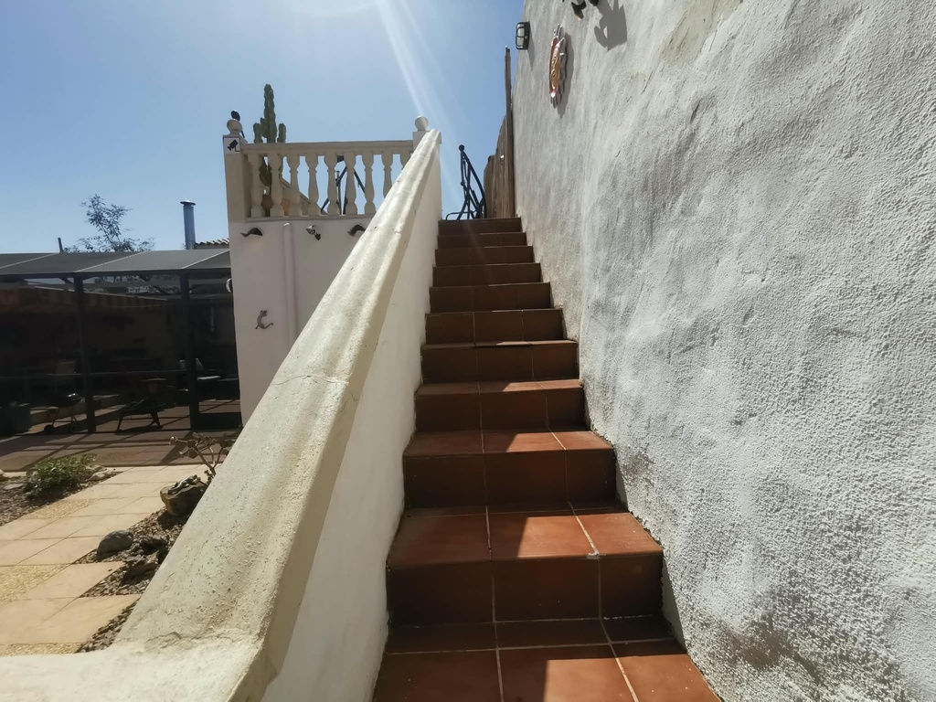 Mooi gerenoveerde woning met 4/5 slaapkamers, privézwembad in Las Labores, Huércal-Overa