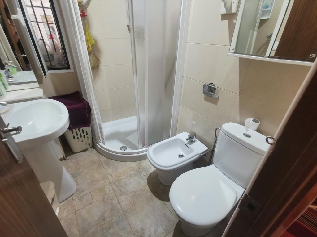 Fraai Gerenoveerd Dorpshuis met 5 Slaapkamers, Zonnig Terras en Landelijk Uitzicht in Chirivel, Almería