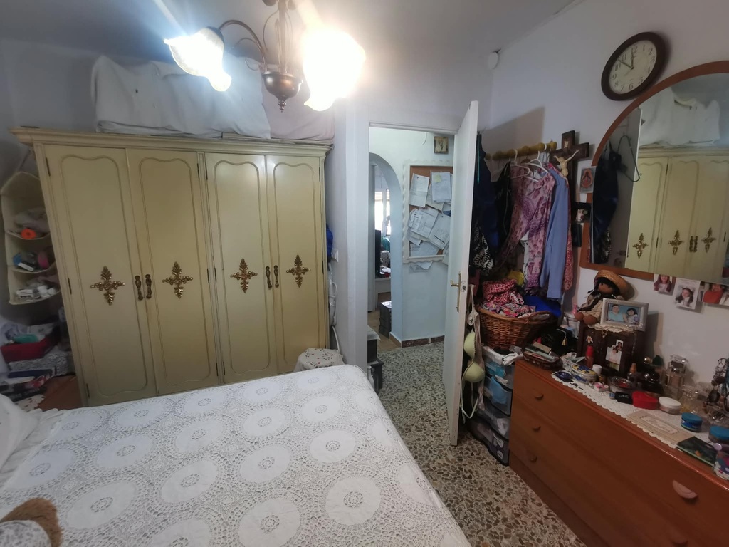 Fraai Gerenoveerd Dorpshuis met 5 Slaapkamers, Zonnig Terras en Landelijk Uitzicht in Chirivel, Almería