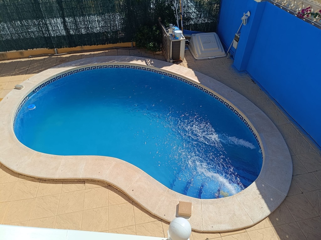 Vrijstaande woning in Fortuna met privé verwarmde zwembad, solarium en bergzicht