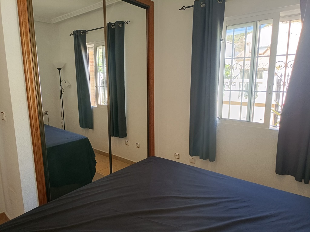 Vrijstaande woning in Fortuna met privé verwarmde zwembad, solarium en bergzicht