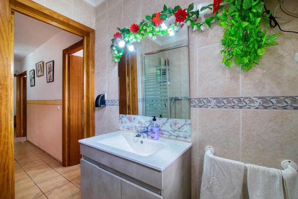 Vrijstaande villa met privézwembad en bergzicht in Alcaucín