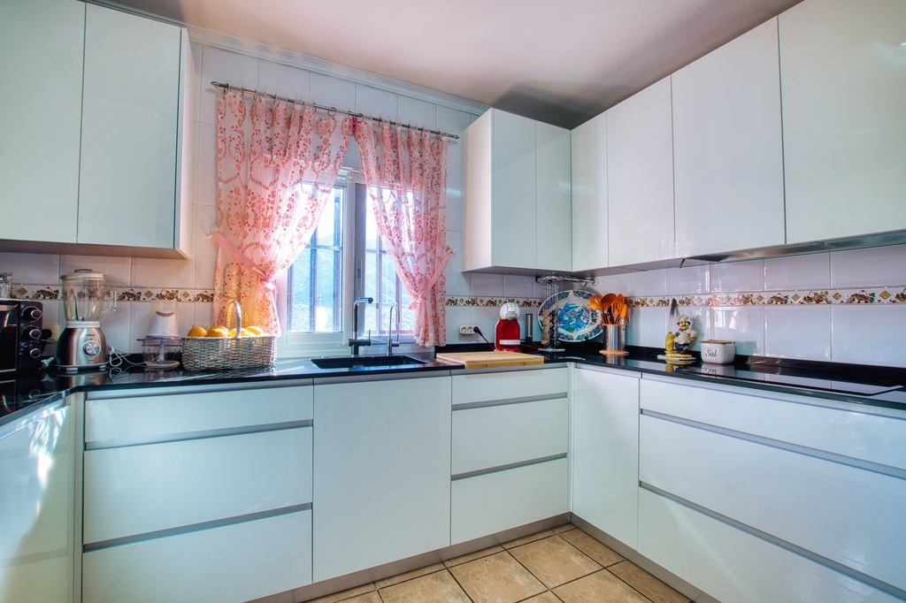 Vrijstaande villa met privézwembad en bergzicht in Alcaucín