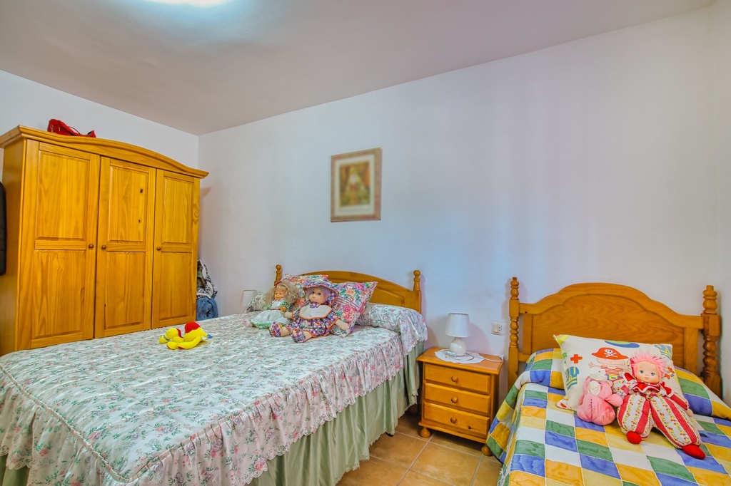 Vrijstaande villa met privézwembad en bergzicht in Alcaucín