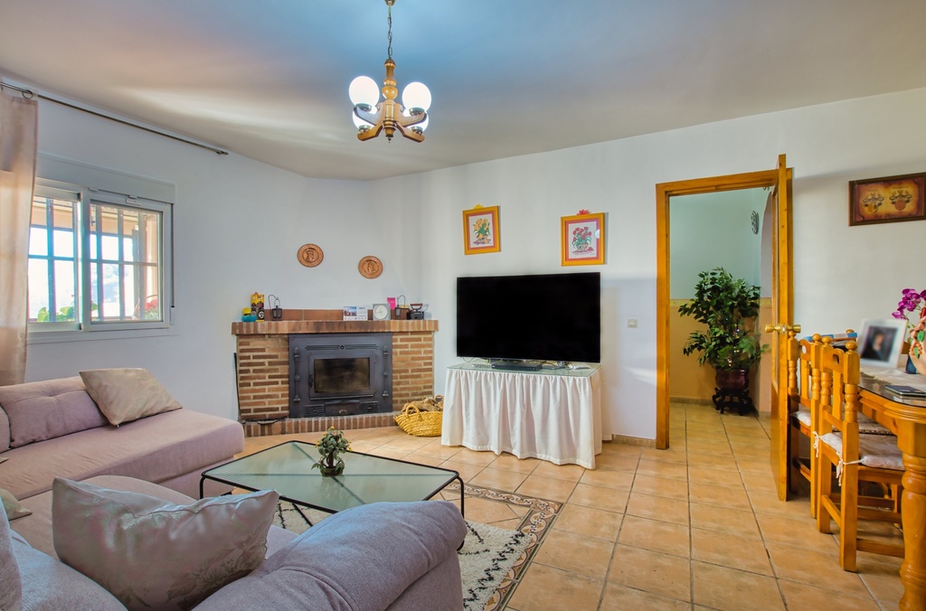 Vrijstaande villa met privézwembad en bergzicht in Alcaucín