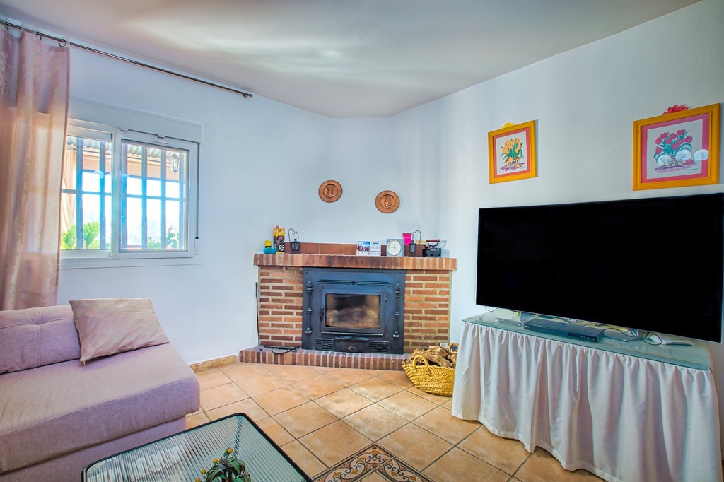 Vrijstaande villa met privézwembad en bergzicht in Alcaucín