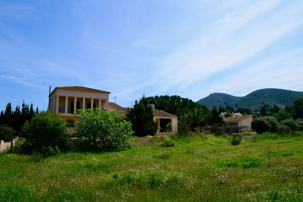Villa vrijstaand te koop in Lorca