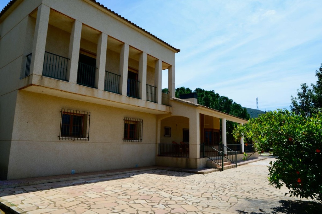 Villa vrijstaand te koop in Lorca