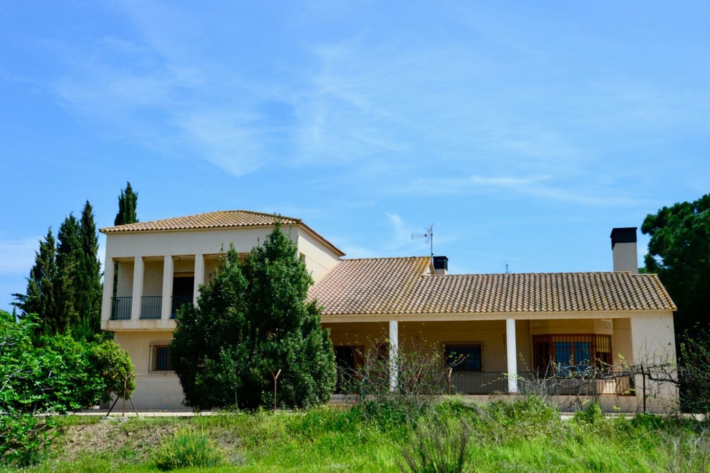 Villa vrijstaand te koop in Lorca