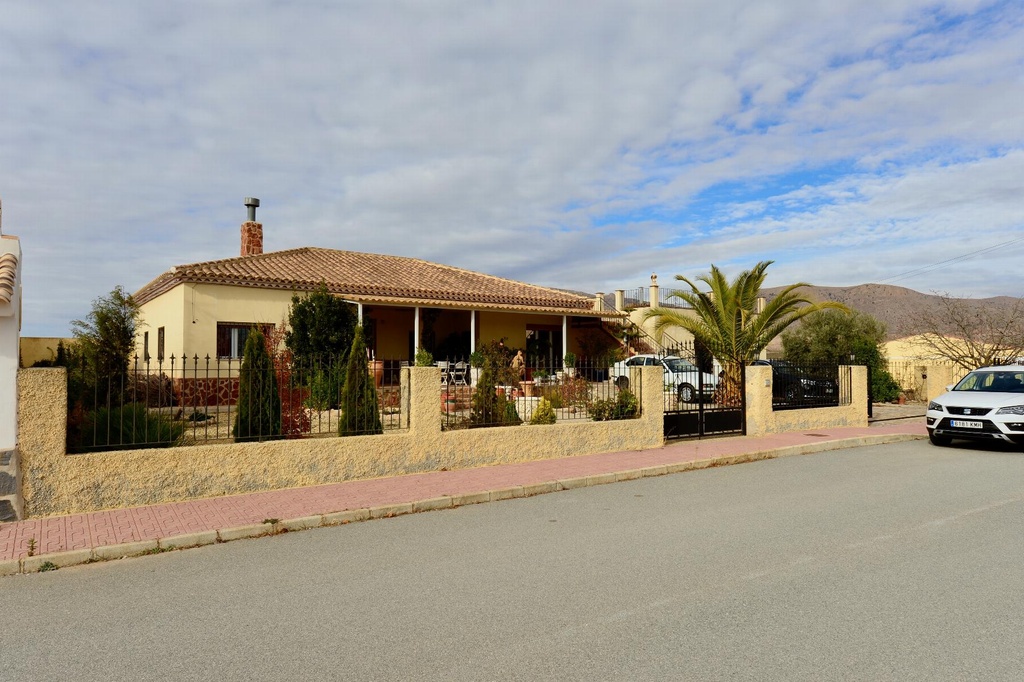 Bungalow te koop in Chirivel, Almería