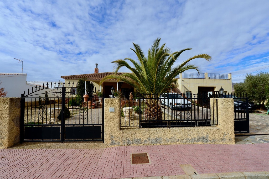 Bungalow te koop in Chirivel, Almería