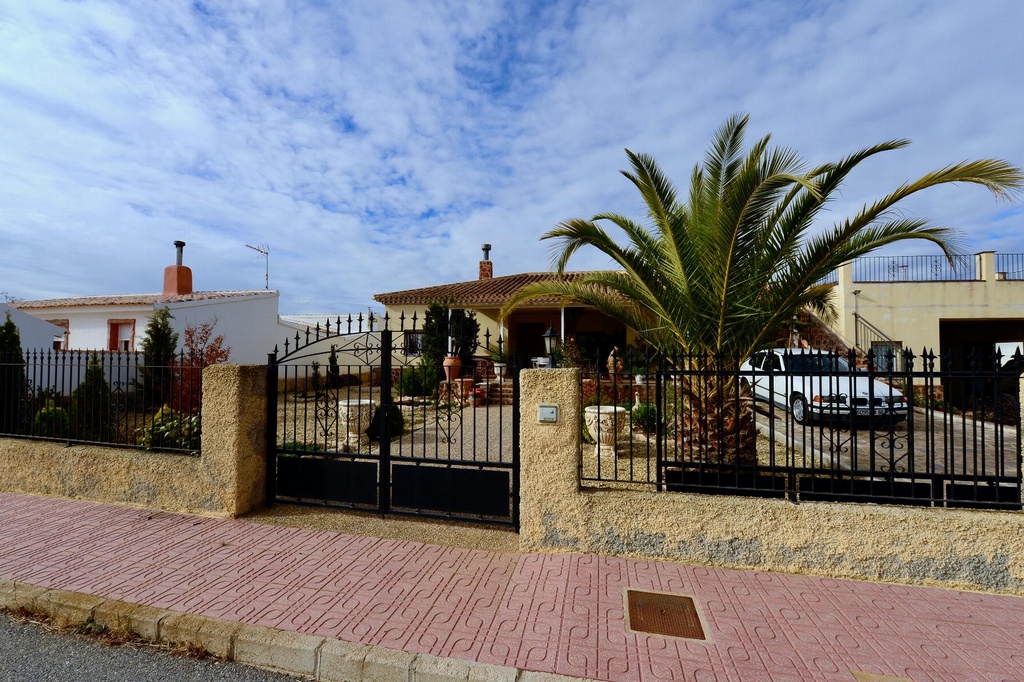 Bungalow te koop in Chirivel, Almería
