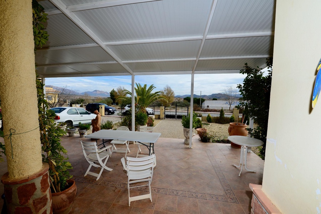 Bungalow te koop in Chirivel, Almería