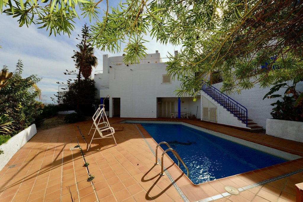 Vrijstaande villa te koop in Mojácar
