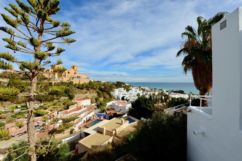 Vrijstaande villa te koop in Mojácar