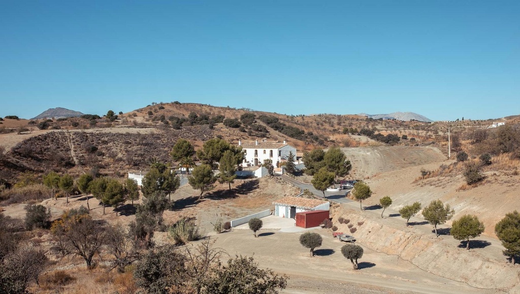 Boerderij met hotelvergunning te koop in Lorca, Murcia