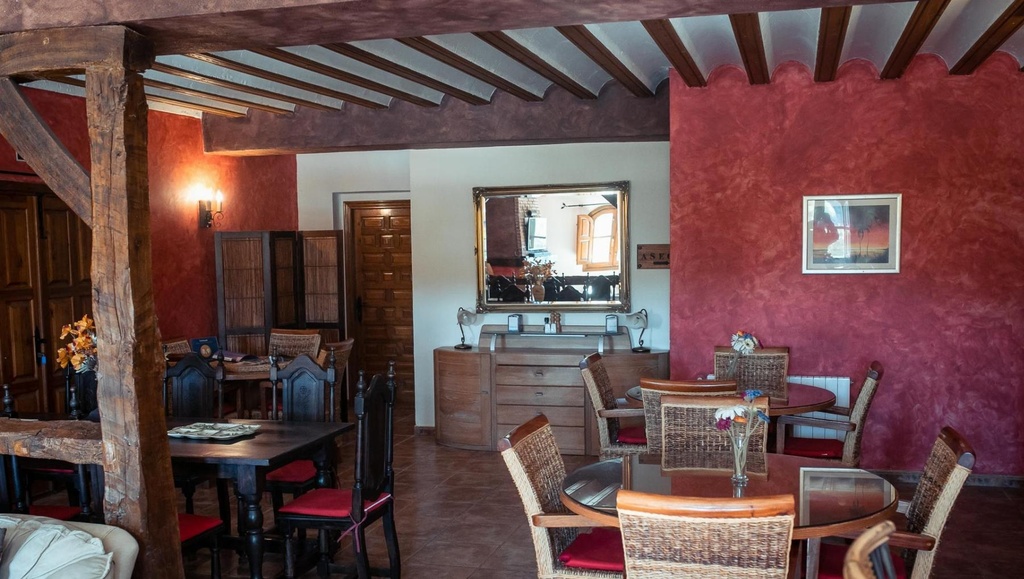 Boerderij met hotelvergunning te koop in Lorca, Murcia