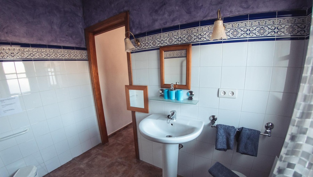 Boerderij met hotelvergunning te koop in Lorca, Murcia