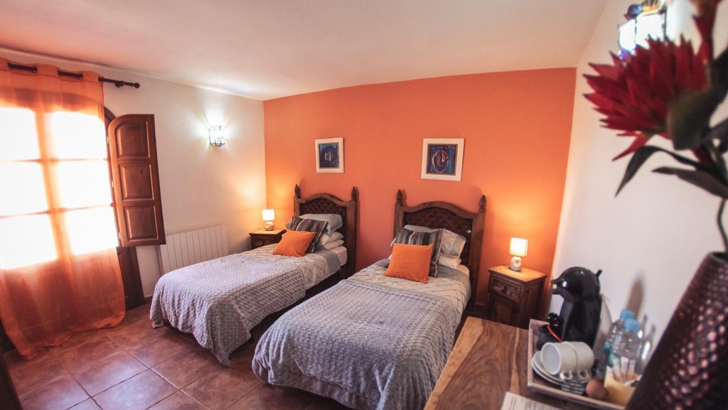 Boerderij met hotelvergunning te koop in Lorca, Murcia
