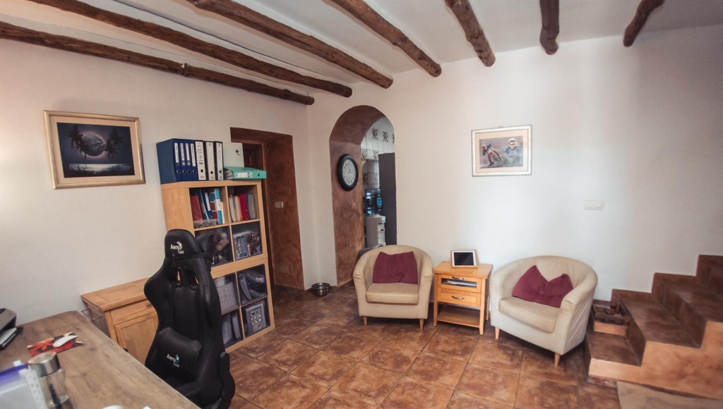 Boerderij met hotelvergunning te koop in Lorca, Murcia