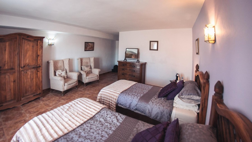 Boerderij met hotelvergunning te koop in Lorca, Murcia
