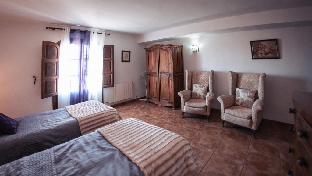 Boerderij met hotelvergunning te koop in Lorca, Murcia