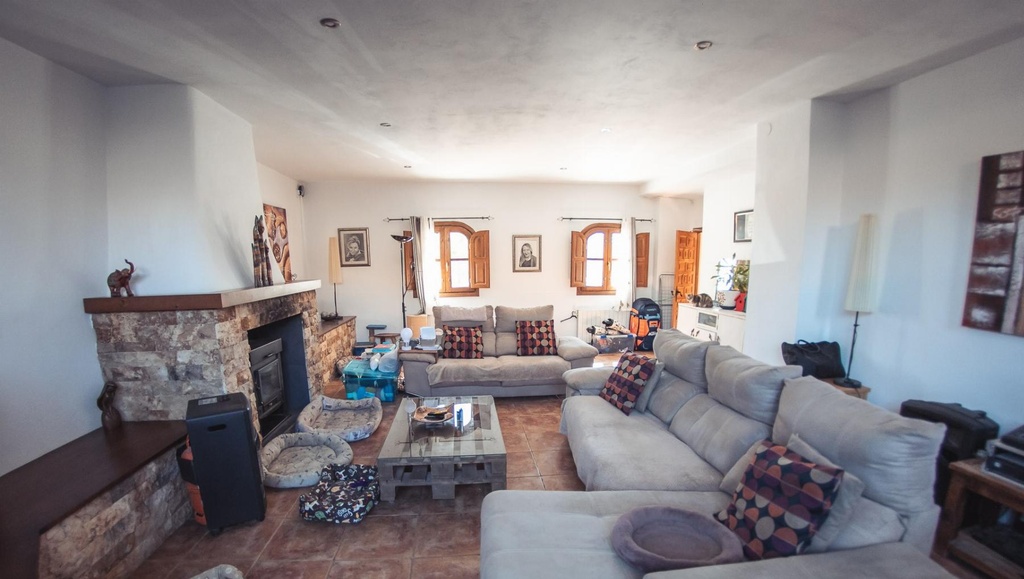 Boerderij met hotelvergunning te koop in Lorca, Murcia