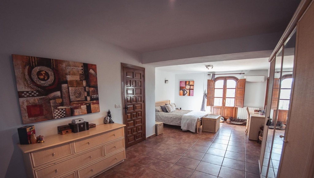 Boerderij met hotelvergunning te koop in Lorca, Murcia