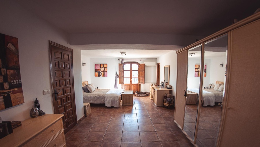Boerderij met hotelvergunning te koop in Lorca, Murcia