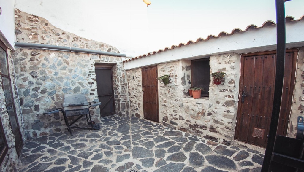 Boerderij met hotelvergunning te koop in Lorca, Murcia