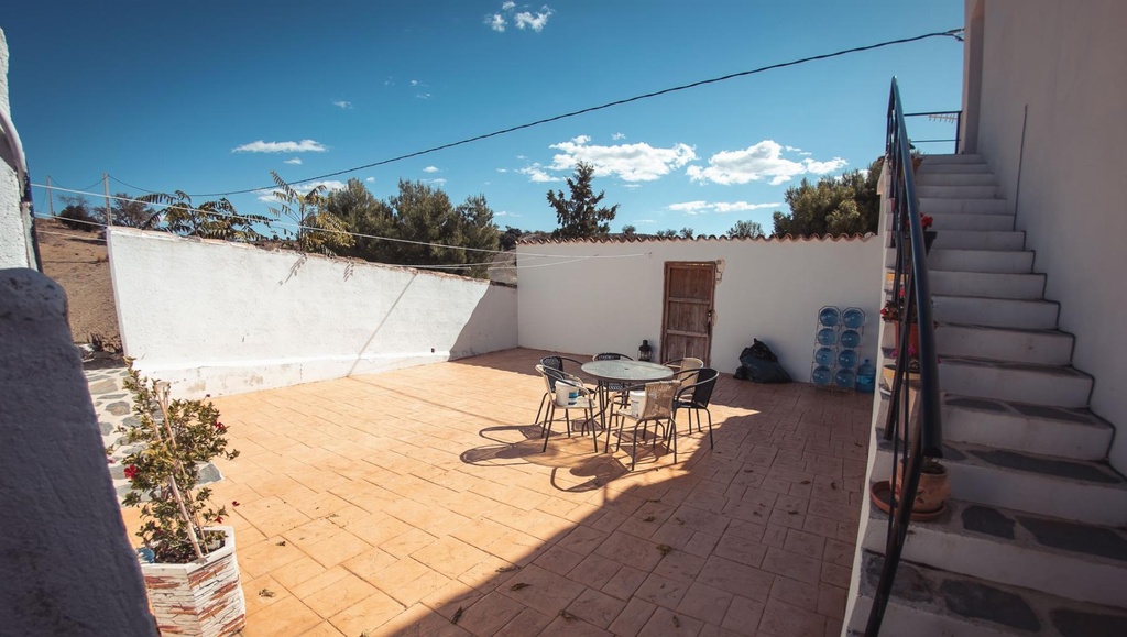Boerderij met hotelvergunning te koop in Lorca, Murcia