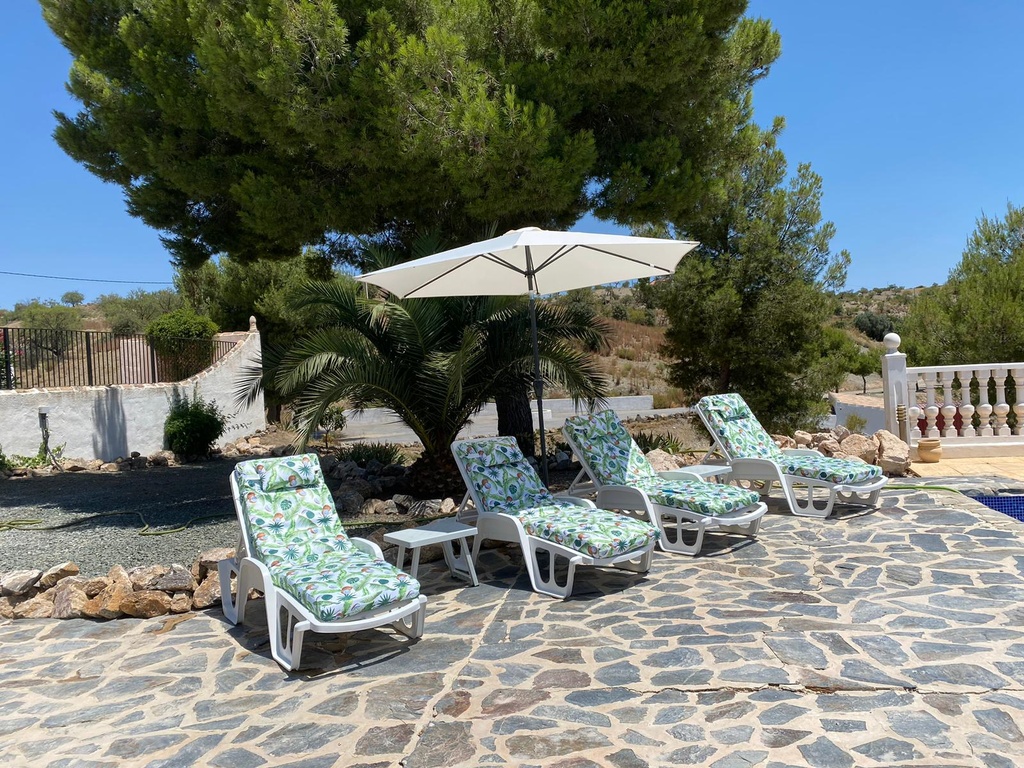 Boerderij met hotelvergunning te koop in Lorca, Murcia