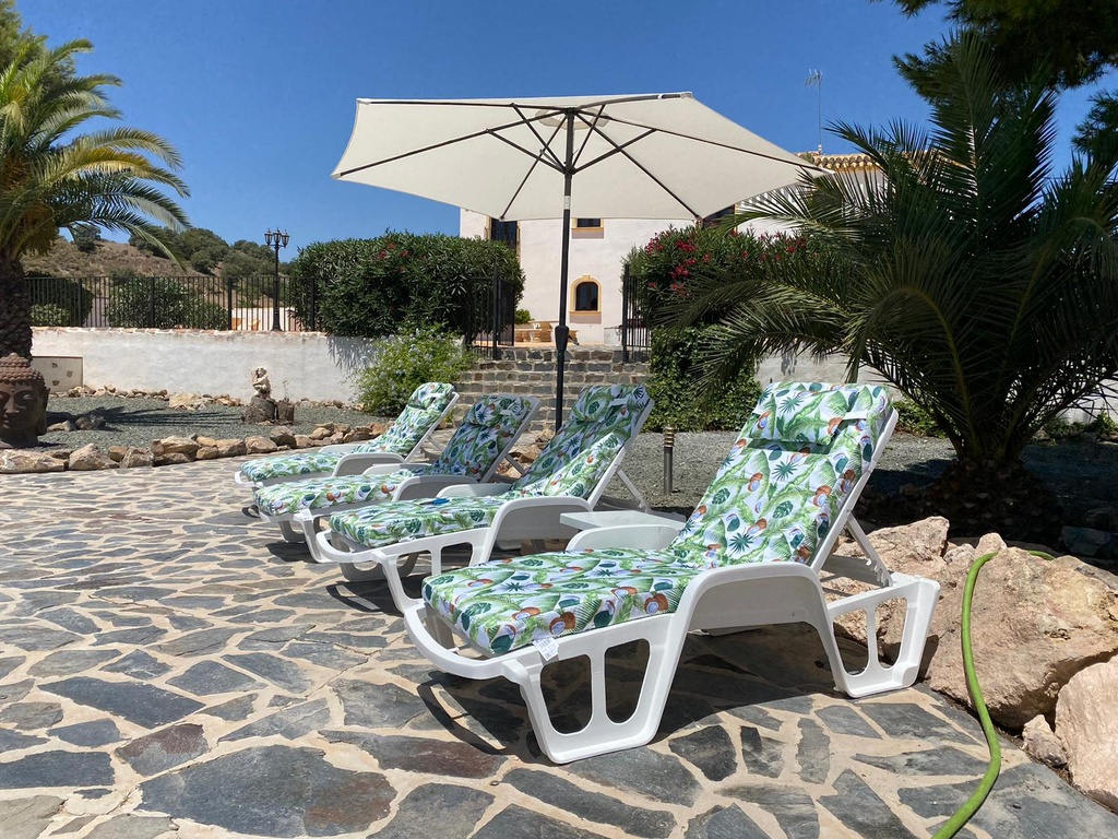 Boerderij met hotelvergunning te koop in Lorca, Murcia