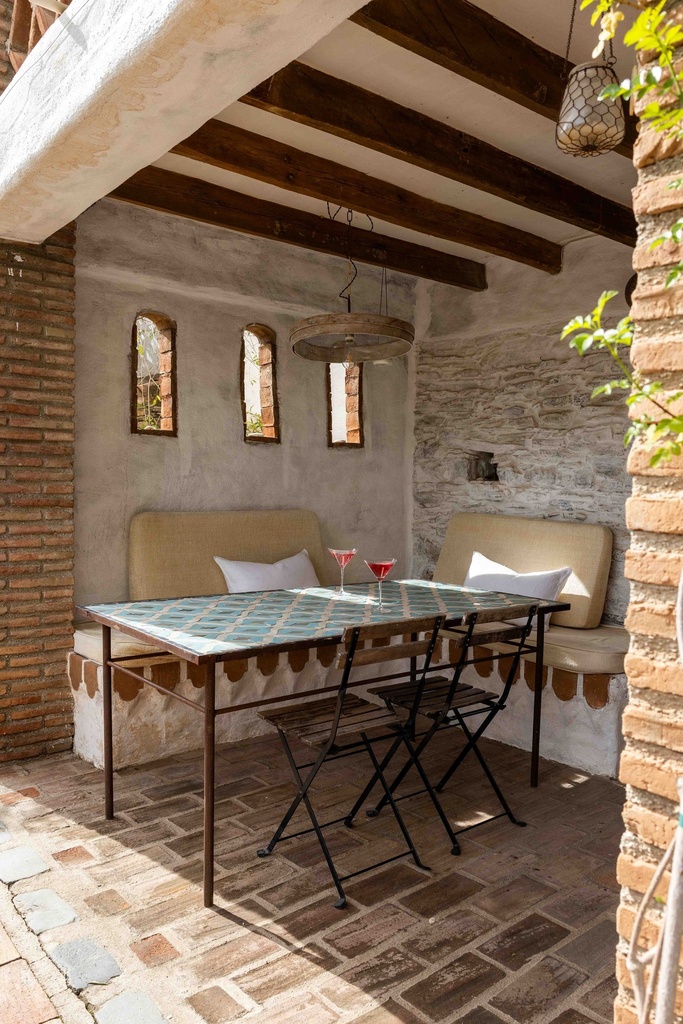 Buurtschap met 14 stadhuizen te koop in La Viñuela, Málaga