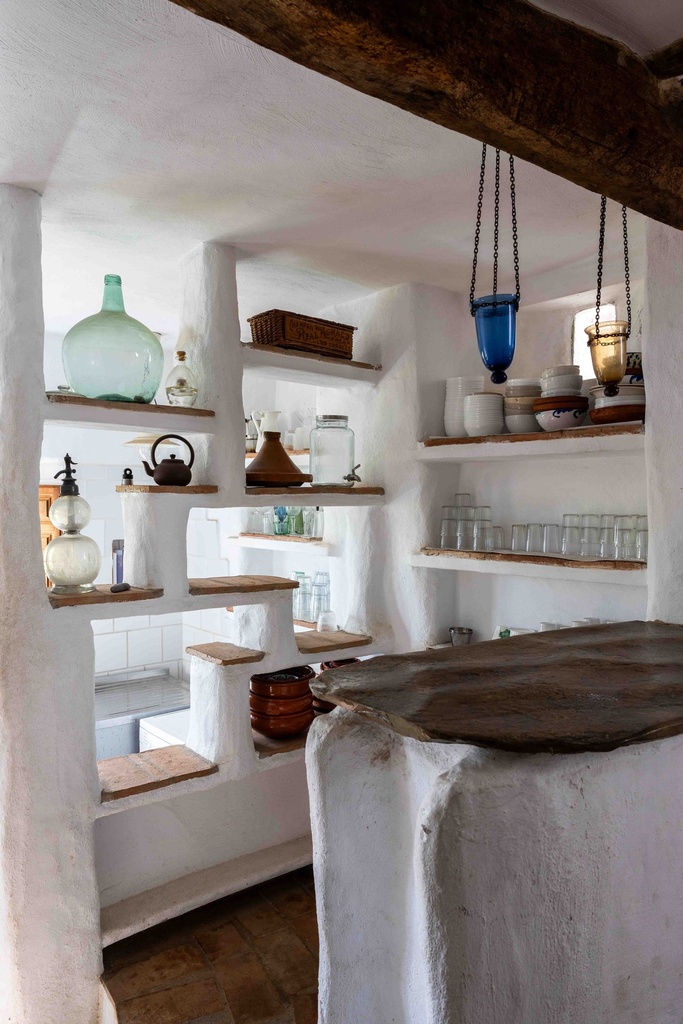 Buurtschap met 14 stadhuizen te koop in La Viñuela, Málaga