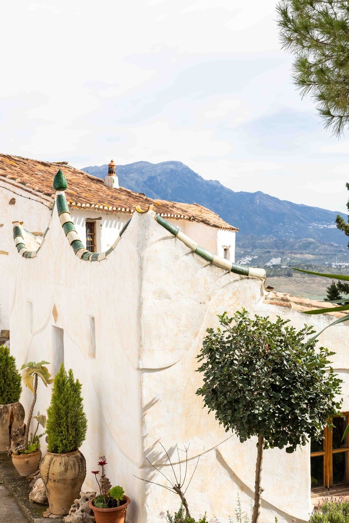 Buurtschap met 14 stadhuizen te koop in La Viñuela, Málaga