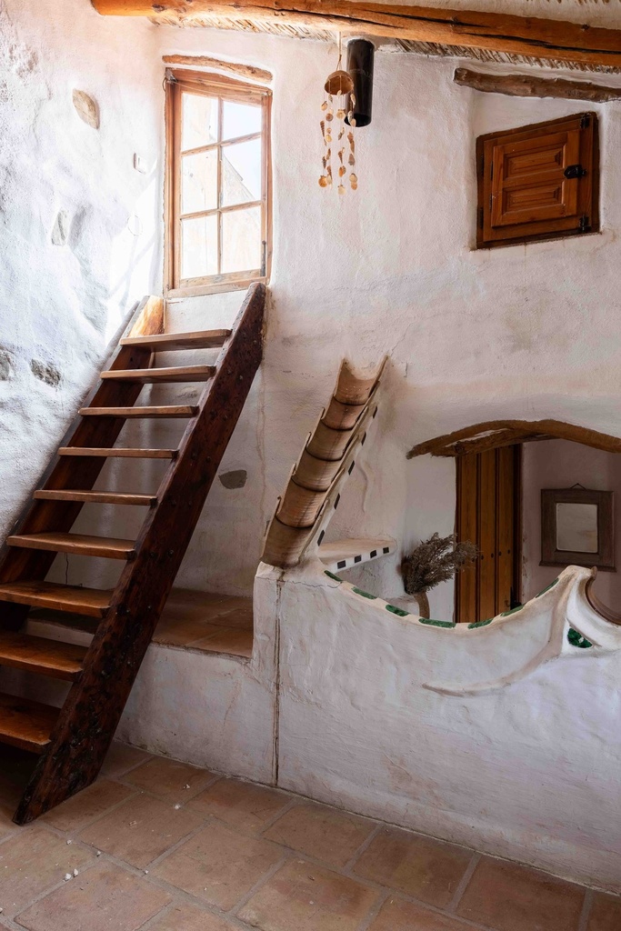 Buurtschap met 14 stadhuizen te koop in La Viñuela, Málaga