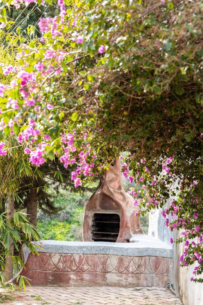 Buurtschap met 14 stadhuizen te koop in La Viñuela, Málaga