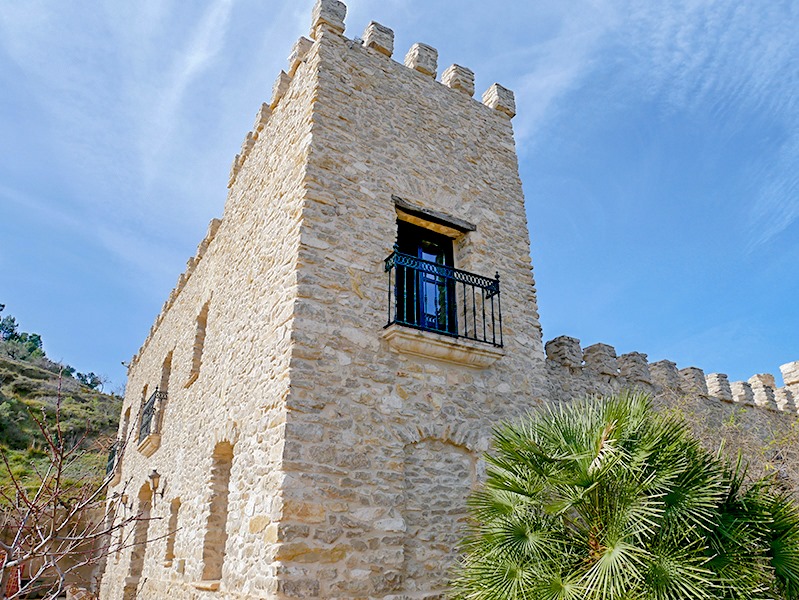Prachtig historisch kasteel/villa te koop in Relleu, Alicante