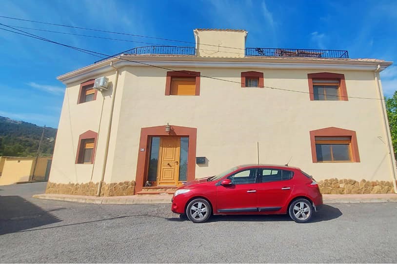 Herenhuis met Prachtig Bergzicht in Casas del Señor, Monóvar